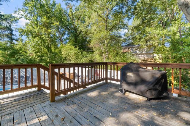 24 Evergreen Court, Little Rock, AR 72227