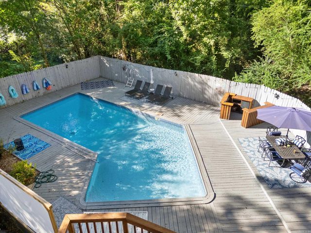 24 Evergreen Court, Little Rock, AR 72227