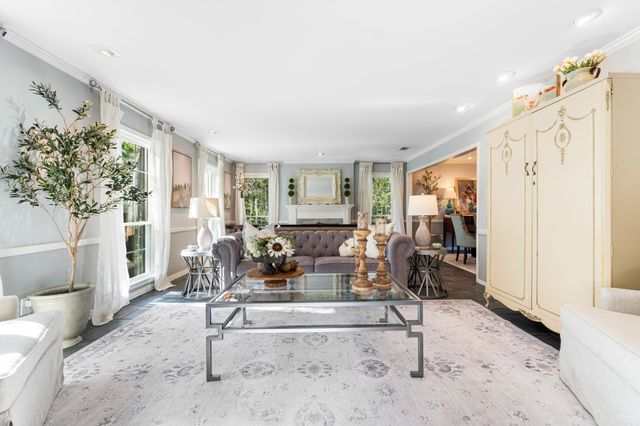 24 Evergreen Court, Little Rock, AR 72227