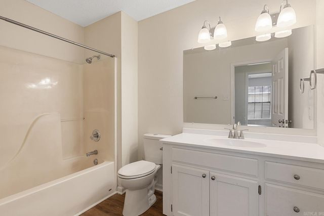 304 SE 2Nd Street, Bryant, AR 72022