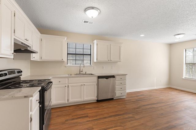 304 SE 2Nd Street, Bryant, AR 72022