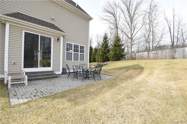 4 High Ridge Lane, Middletown, NY 10940