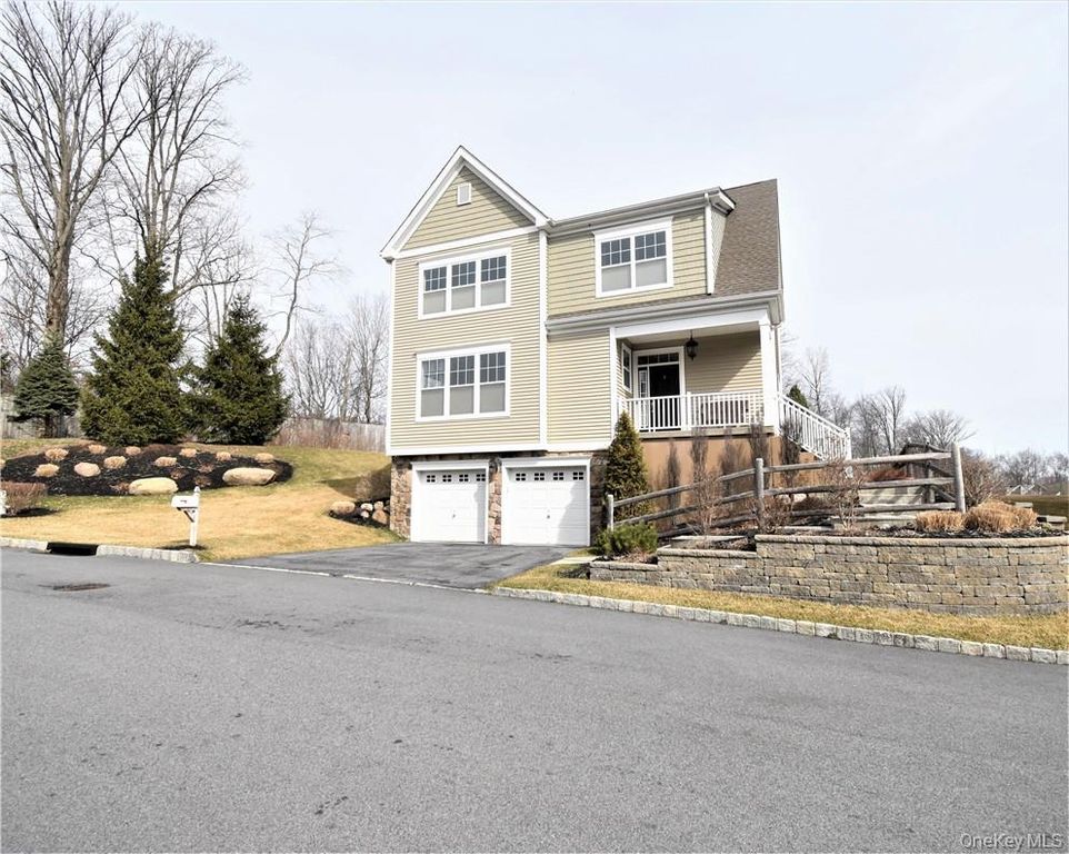 4 High Ridge Lane, Middletown, NY 10940