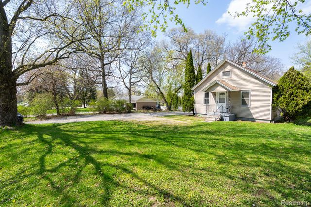6248 Waldon Road, Independence Charter Township, MI 48346