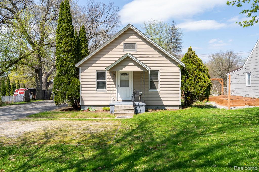 6248 Waldon Road, Independence Charter Township, MI 48346