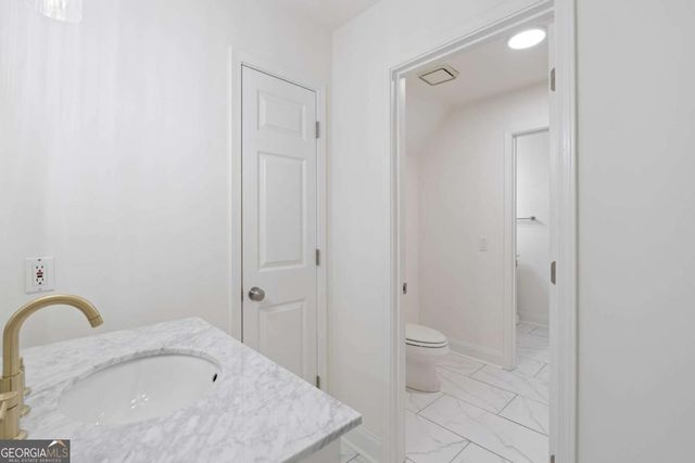 6250 Blackberry Hill, Peachtree Corners, GA 30092