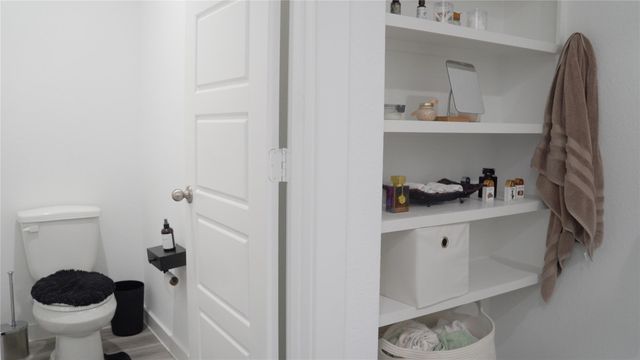 2913 Crown Gate Drive, Houston, TX 77047