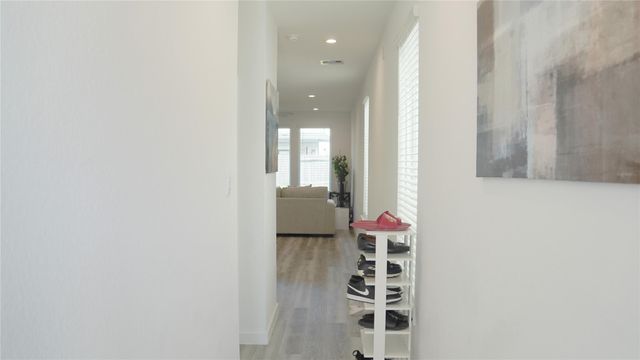 2913 Crown Gate Drive, Houston, TX 77047