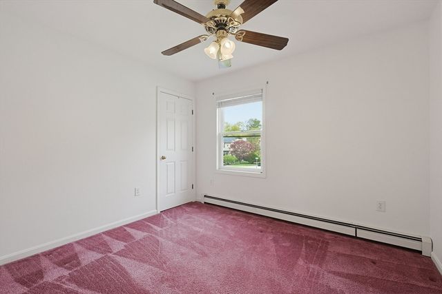 3 Jrs Ln, Franklin, MA 02038