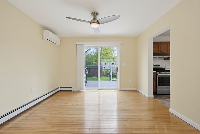 3 Jrs Ln, Franklin, MA 02038