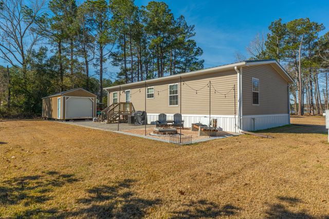 627 Lakeside Drive, Moncks Corner, SC 29461