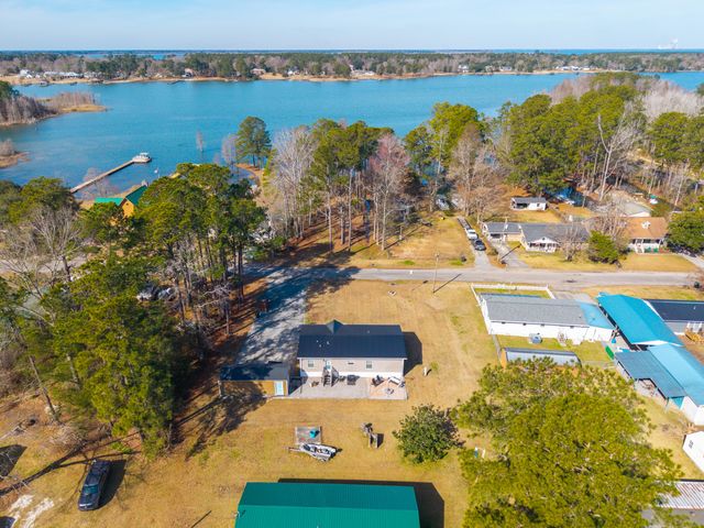 627 Lakeside Drive, Moncks Corner, SC 29461