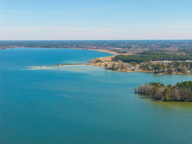 627 Lakeside Drive, Moncks Corner, SC 29461