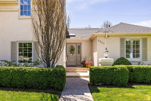 2390 E BERNADINE DR, Salt Lake City, UT 84109