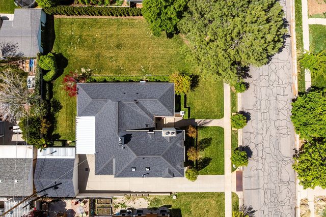 2390 E BERNADINE DR, Salt Lake City, UT 84109