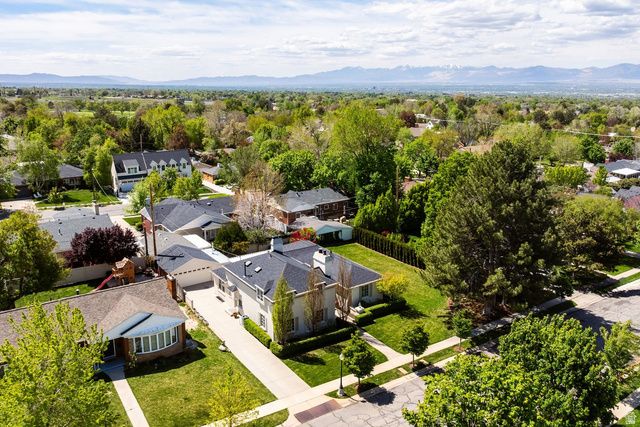 2390 E BERNADINE DR, Salt Lake City, UT 84109