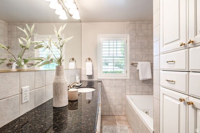 2390 E BERNADINE DR, Salt Lake City, UT 84109