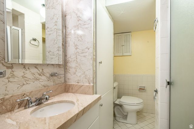 2390 E BERNADINE DR, Salt Lake City, UT 84109