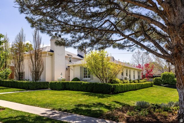 2390 E BERNADINE DR, Salt Lake City, UT 84109