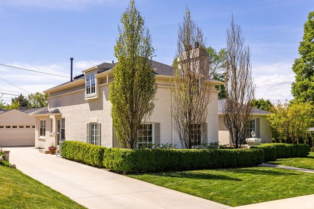 2390 E BERNADINE DR, Salt Lake City, UT 84109