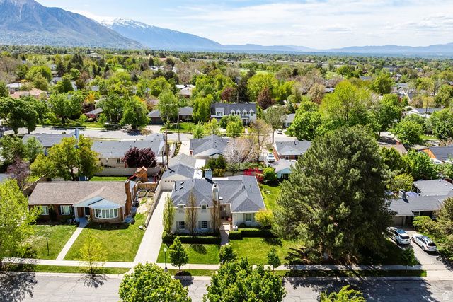 2390 E BERNADINE DR, Salt Lake City, UT 84109