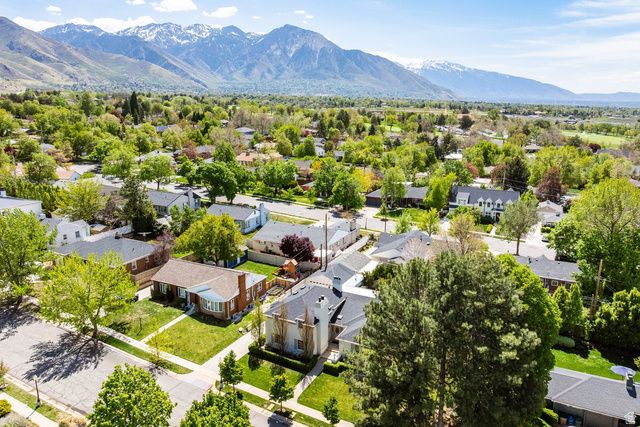 2390 E BERNADINE DR, Salt Lake City, UT 84109