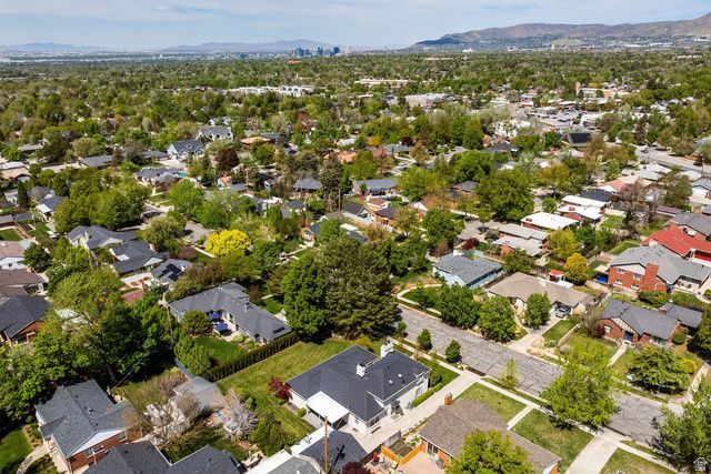 2390 E BERNADINE DR, Salt Lake City, UT 84109