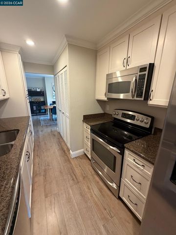 1827 Holland Dr, Walnut Creek, CA 94597