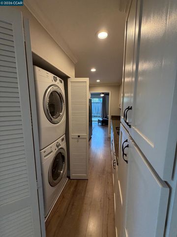 1827 Holland Dr, Walnut Creek, CA 94597