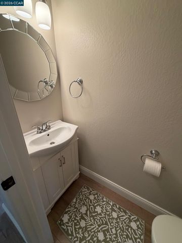 1827 Holland Dr, Walnut Creek, CA 94597