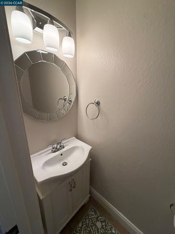 1827 Holland Dr, Walnut Creek, CA 94597