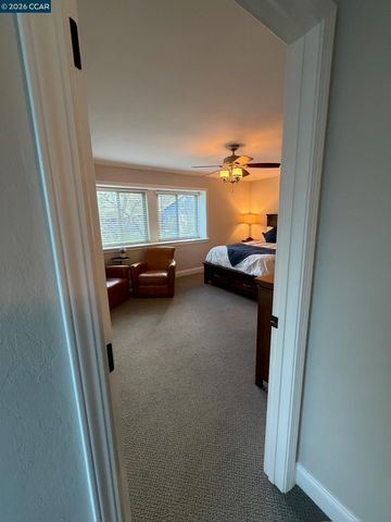 1827 Holland Dr, Walnut Creek, CA 94597