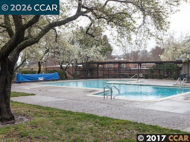 1827 Holland Dr, Walnut Creek, CA 94597