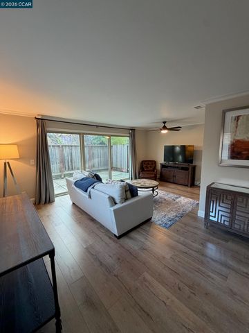 1827 Holland Dr, Walnut Creek, CA 94597