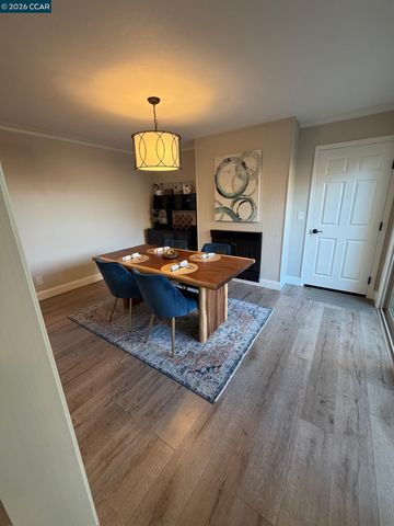 1827 Holland Dr, Walnut Creek, CA 94597