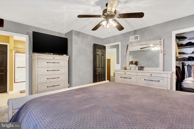 2790 BUTTERNUT LN, York, PA 17408