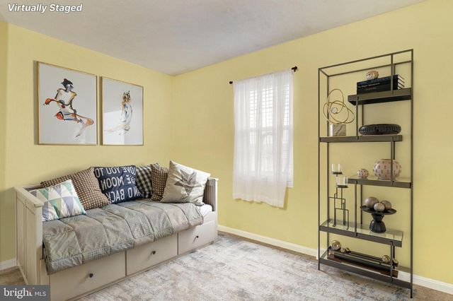 2790 BUTTERNUT LN, York, PA 17408