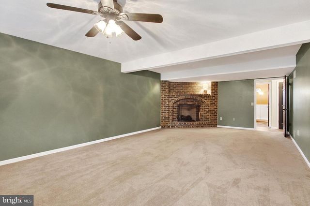 2790 BUTTERNUT LN, York, PA 17408