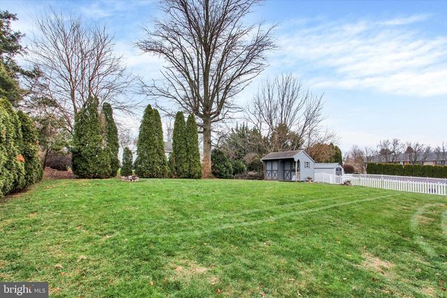 2790 BUTTERNUT LN, York, PA 17408