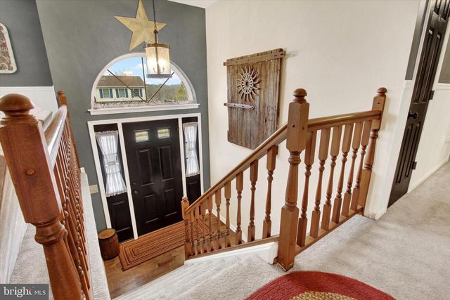 2790 BUTTERNUT LN, York, PA 17408