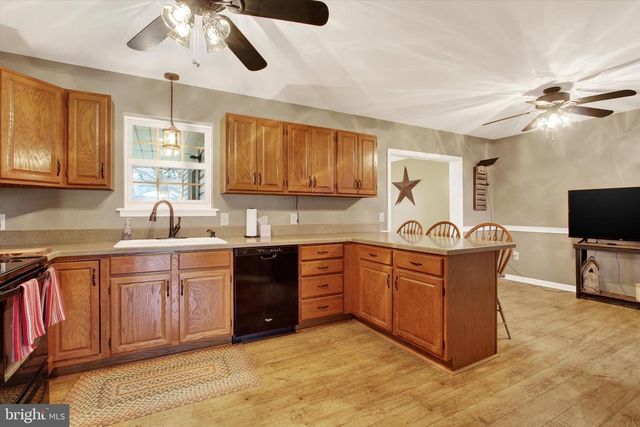 2790 BUTTERNUT LN, York, PA 17408