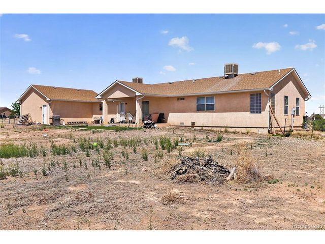 971 S Los Charros Dr, Pueblo, CO 81007