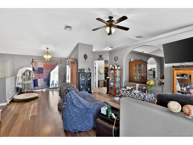 971 S Los Charros Dr, Pueblo, CO 81007