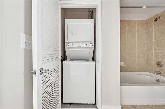 3324 Peachtree Road NE 2304, Atlanta, GA 30326