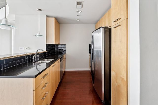 3324 Peachtree Road NE 2304, Atlanta, GA 30326