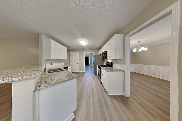 1464 Claredon Drive, Lawrenceville, GA 30043