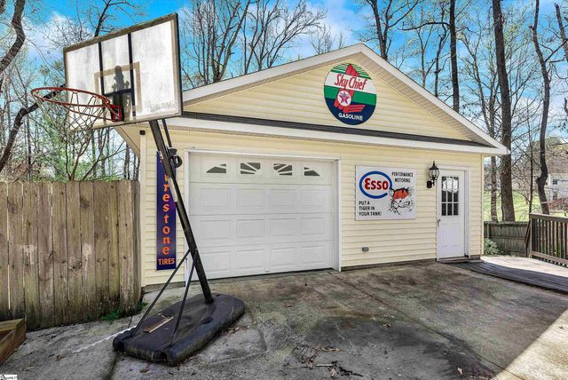 126 Coachman Drive, Anderson, SC 29625