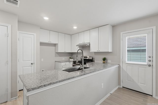 13927 Silos Meadows, San Antonio, TX 78252