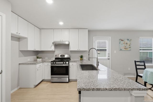 13927 Silos Meadows, San Antonio, TX 78252