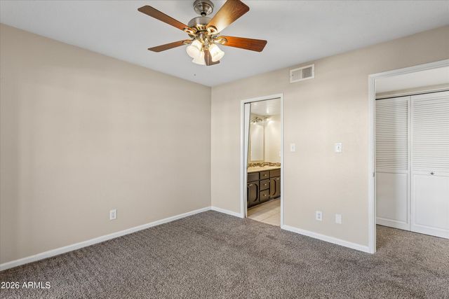 3301 E EARLL Drive 223, Phoenix, AZ 85018
